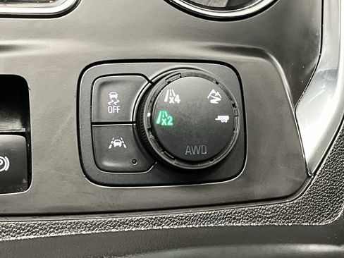 Used 2020 Chevrolet Traverse RS w/ LPO, Floor Liner Package image 17