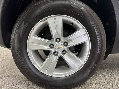 Used 2021 Chevrolet Trax LS w/ Tint and Cruise Package FWD image 23