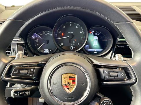 Used 2024 Porsche Macan image 14