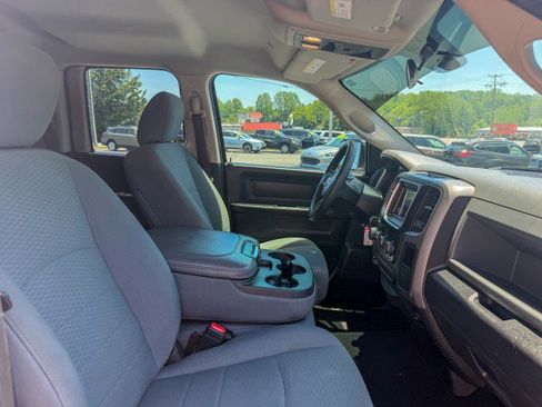 Used 2017 RAM 1500 Express RWD image 20