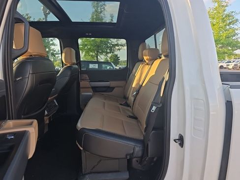 Used 2024 Ford F250 Lariat w/ Black Appearance Package image 8