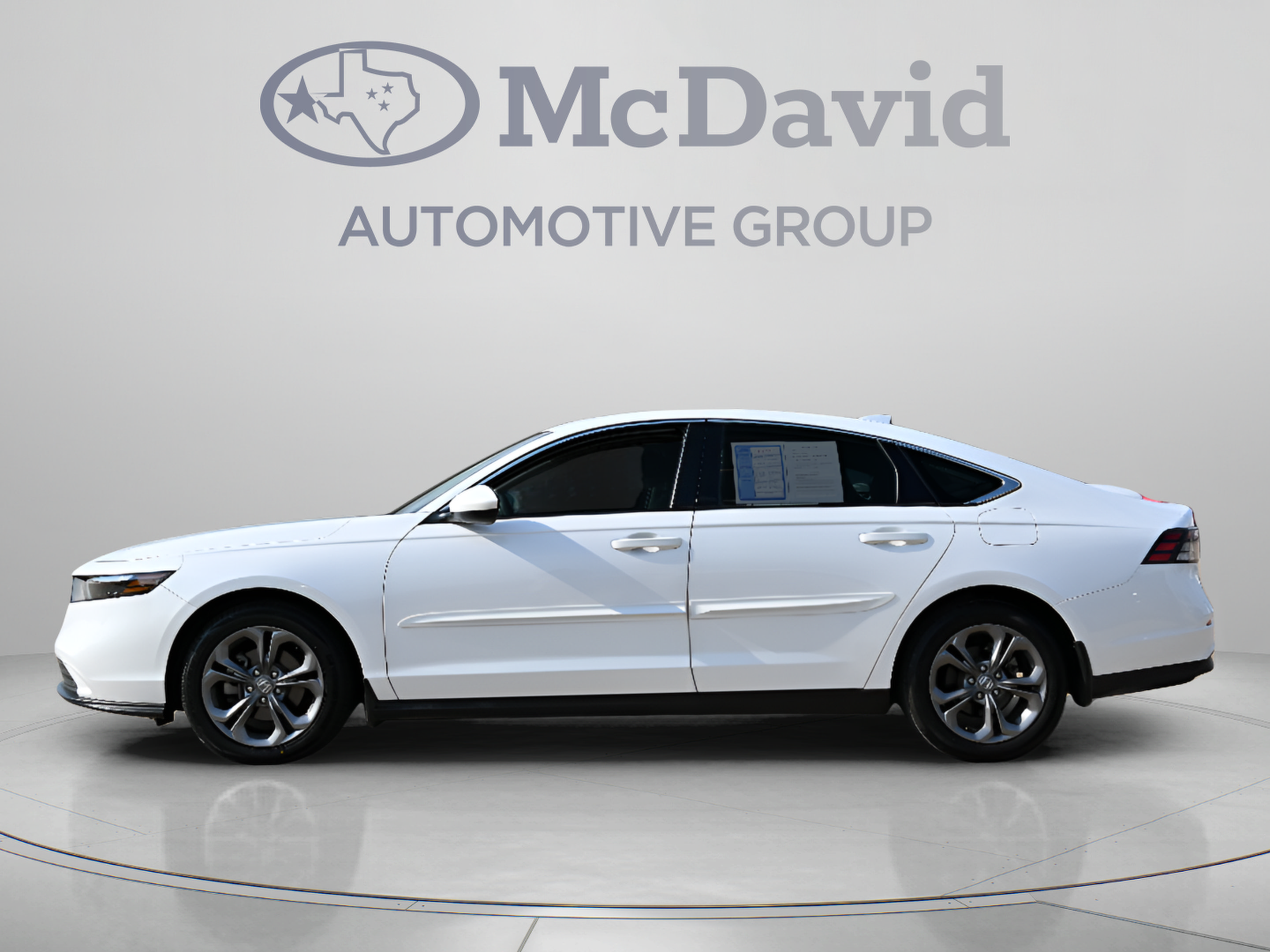 Used 2023 Honda Accord EX image 2