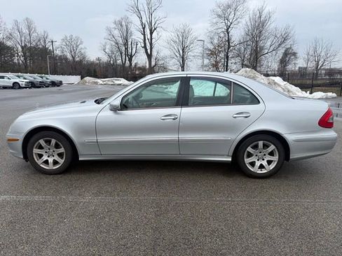 Used 2007 Mercedes-Benz E 320 BlueTEC Sedan image 4