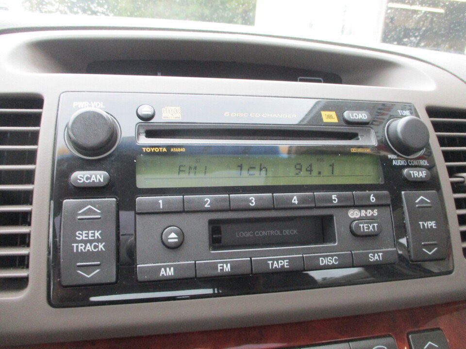 Used 2005 Toyota Camry XLE w/ VSC & Side Airbag Pkg FWD image 31