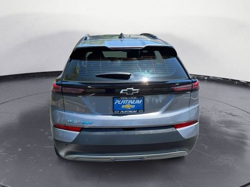 Used 2023 Chevrolet Bolt EUV Premier w/ Sun & Sound Package FWD image 5