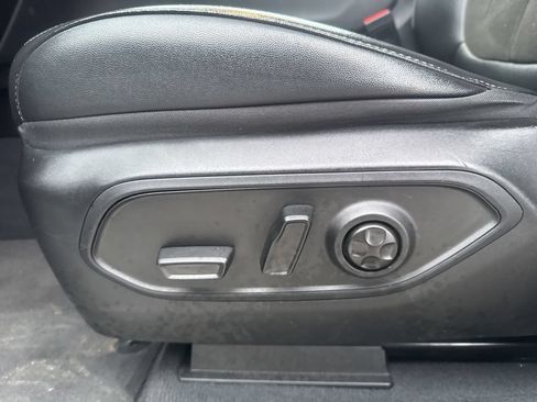 Used 2023 Jeep Grand Cherokee Altitude AWD/4WD image 21