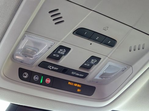 Used 2018 Buick Enclave Avenir w/ Avenir Technology Package image 40