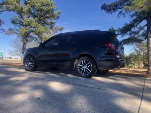 Used 2016 Ford Explorer Sport w/ Equipment Group 401A image 2