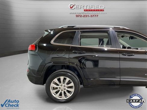 Used 2017 Jeep Cherokee Overland w/ Technology Group image 88