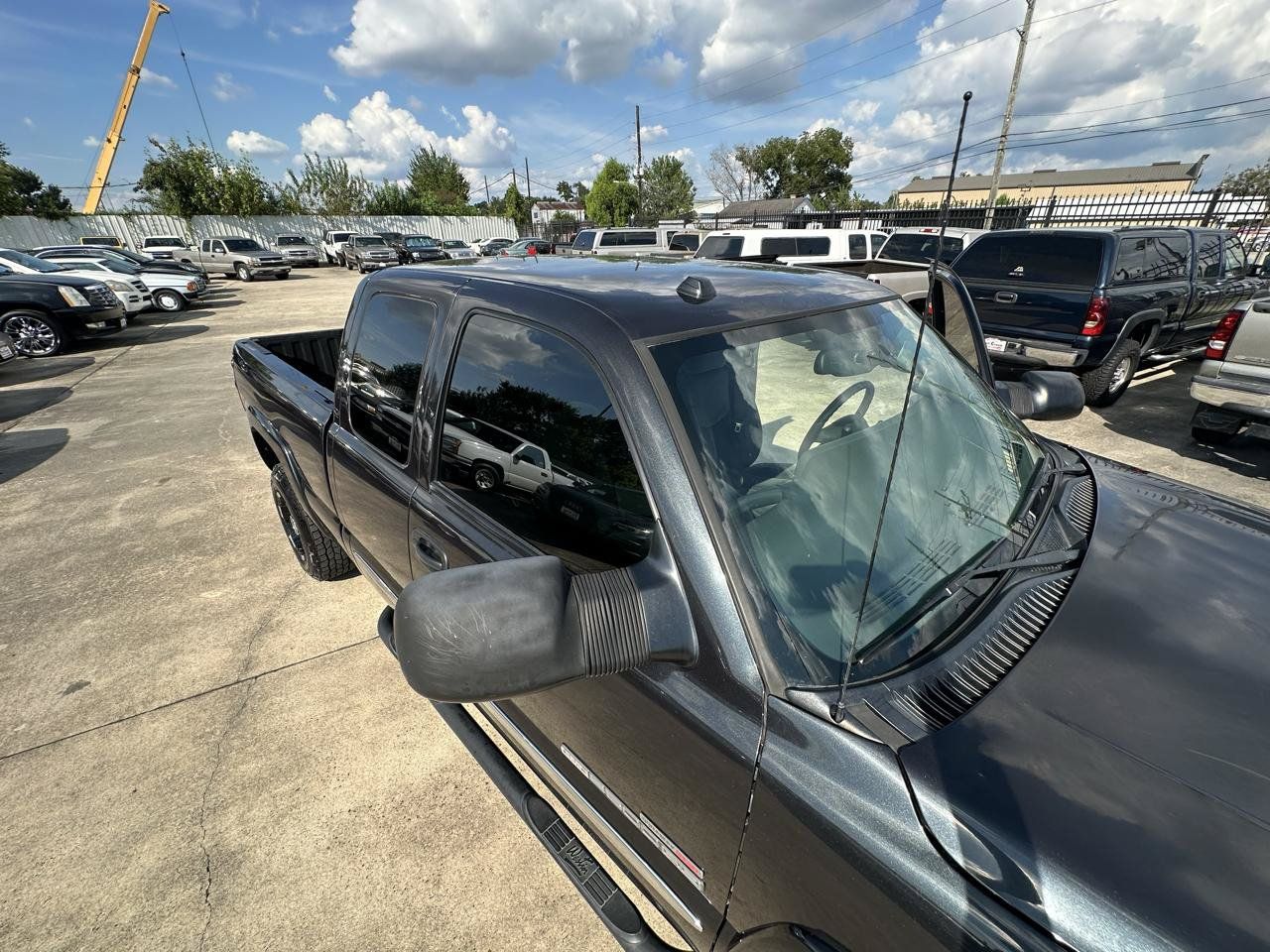 Used 2005 GMC Sierra 2500 SLE w/ Heavy-Duty Power Package AWD/4WD image 59
