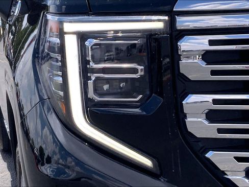 Used 2023 GMC Sierra 1500 Denali w/ Denali Reserve Package AWD/4WD image 28
