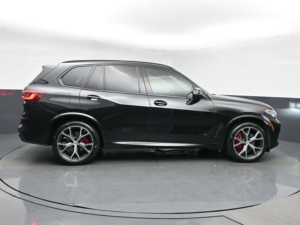 Used 2023 BMW X5 xDrive40i w/ M Sport Edition AWD/4WD image 3