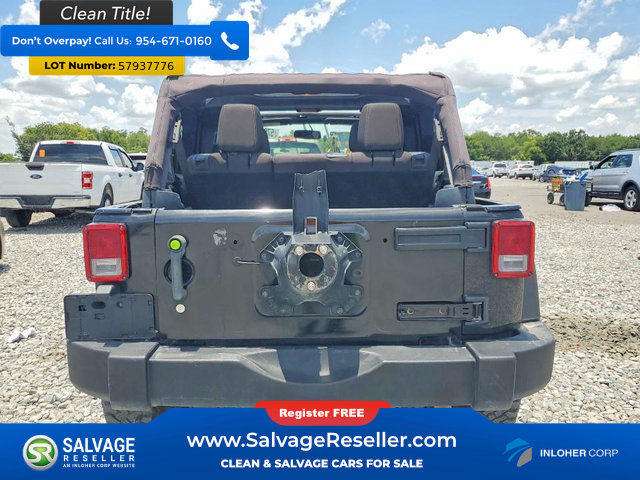 Used 2016 Jeep Wrangler Unlimited Rubicon w/ Connectivity Group AWD/4WD image 8