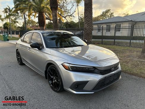 Used 2022 Honda Civic Sport image 4