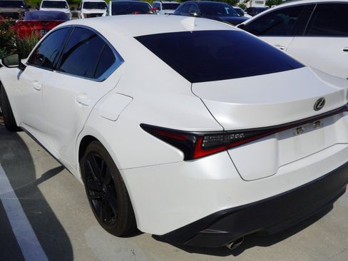 Used 2023 Lexus IS 300 w/ Comfort Package RWD image 7