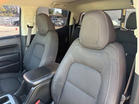 Used 2022 Chevrolet Colorado LT w/ LT Convenience Package image 20