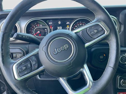 Used 2018 Jeep Wrangler Unlimited Rubicon image 10