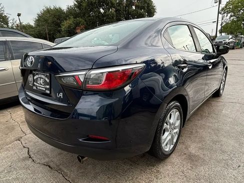 Used 2018 Toyota Yaris iA FWD image 6