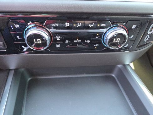 New 2026 GMC Sierra 2500 SLT image 37