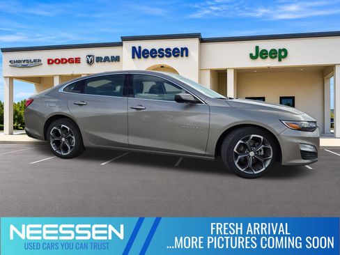 Used 2024 Chevrolet Malibu LT FWD image 1