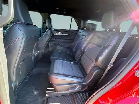 Certified 2025 Ford Explorer ST-Line w/ Premium Package image 26