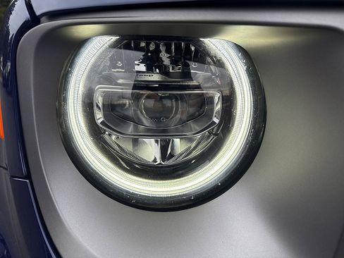 Used 2019 Jeep Renegade Limited w/ UConnect 8.4 Nav Group image 19