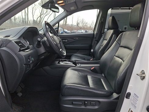 Used 2017 Honda Pilot Touring image 15