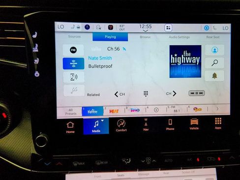 Used 2024 Jeep Grand Wagoneer Series III w/ Rear Seat Video Group 1 AWD/4WD image 18