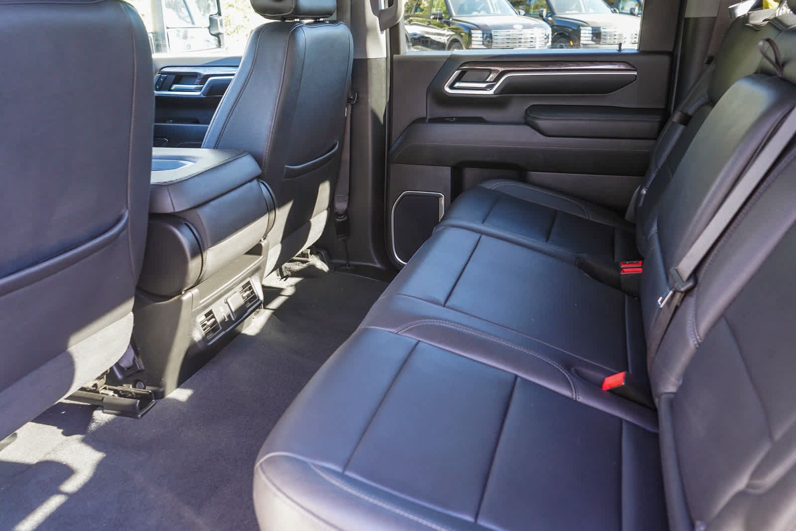 Used 2024 Chevrolet Silverado 2500 LTZ AWD/4WD image 17