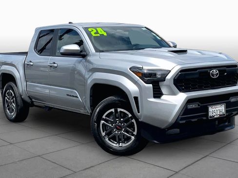Certified 2024 Toyota Tacoma TRD Sport AWD/4WD image 2