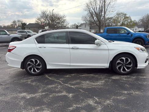 Used 2016 Honda Accord EX image 2