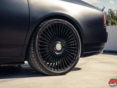 Used 2014 Rolls-Royce Ghost RWD image 43