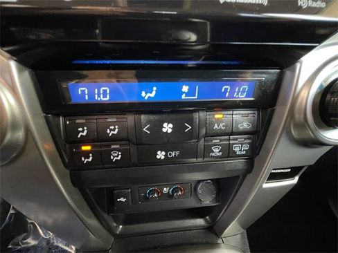 Used 2022 Toyota 4Runner Limited image 22