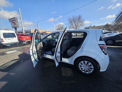 Used 2017 Chevrolet Sonic LT image 19