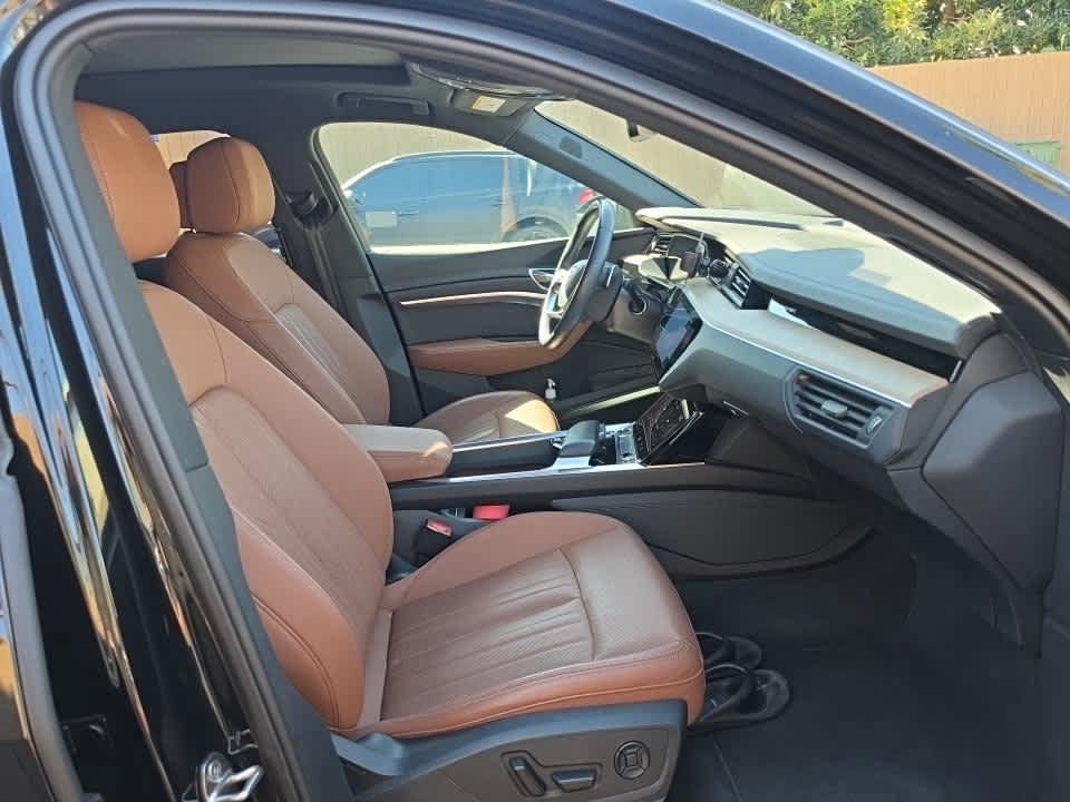 Used 2024 Audi Q8 e-tron Premium Plus AWD/4WD image 9