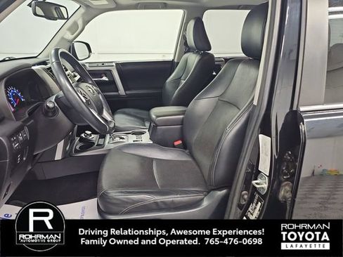 Used 2016 Toyota 4Runner SR5 AWD/4WD image 11