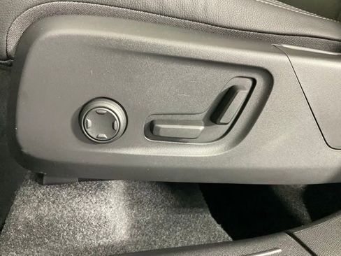 New 2026 Volvo XC40 B5 Plus w/ Protection Package Premier image 29