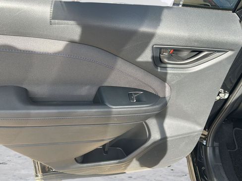 Used 2025 Subaru Forester Premium AWD/4WD image 19