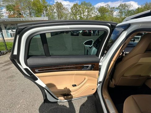 Used 2018 Porsche Panamera 4 AWD/4WD image 30