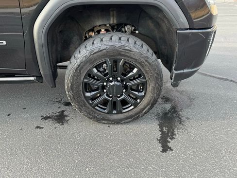 Used 2023 GMC Sierra 3500 Denali w/ Denali Black Diamond Edition image 20