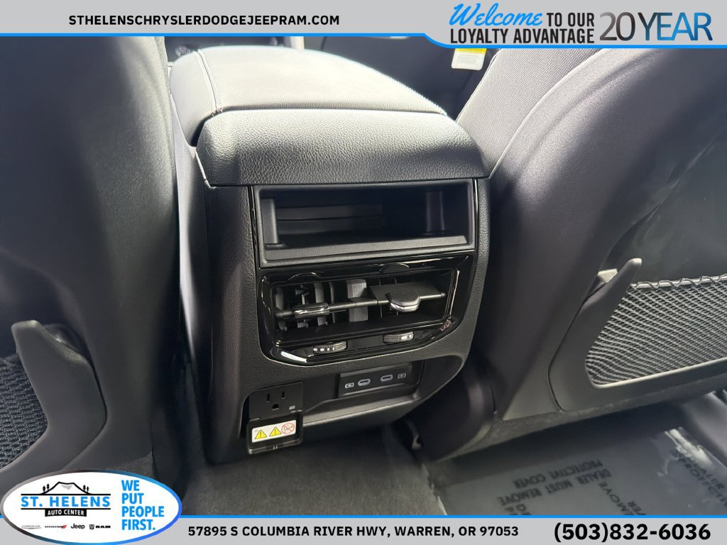 New 2027 Jeep Grand Cherokee Limited AWD/4WD image 16