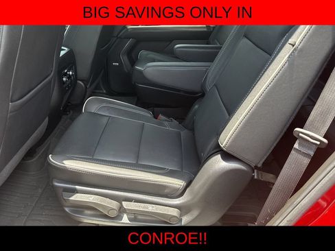 Used 2025 GMC Yukon Elevation w/ Elevation Premium Package AWD/4WD image 24