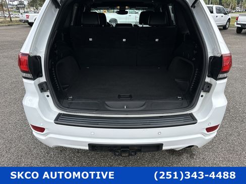 Used 2020 Jeep Grand Cherokee Altitude image 21