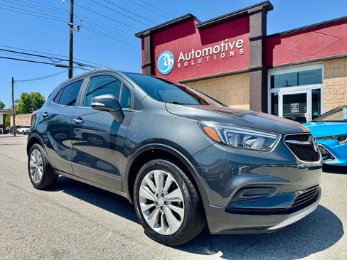 Used 2018 Buick Encore Preferred FWD image 2