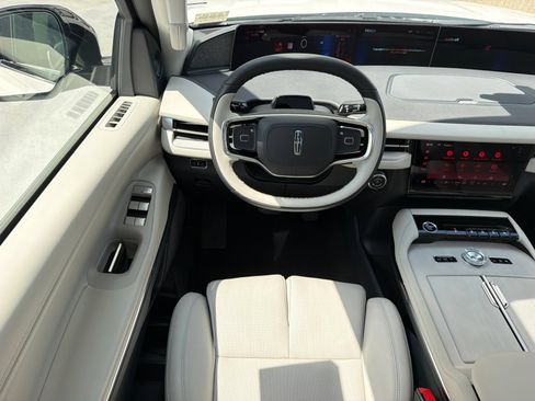 New 2026 Lincoln Navigator Reserve AWD/4WD image 23