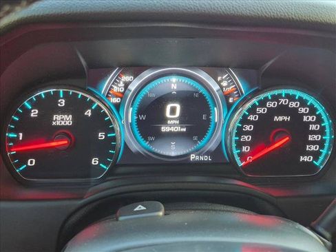 Used 2019 Chevrolet Suburban Premier w/ Premier Plus Edition AWD/4WD image 11