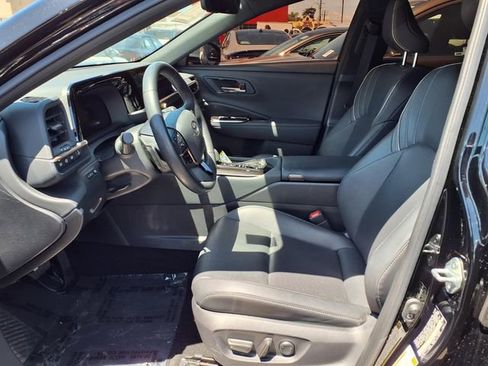 Used 2025 Toyota Crown Signia AWD/4WD image 12