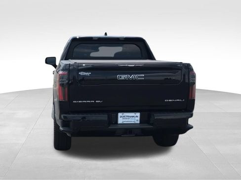 Used 2025 GMC Sierra EV Denali AWD/4WD image 7