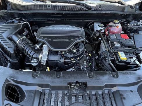 Certified 2022 Chevrolet Blazer RS w/ Enhanced Convenience Package AWD/4WD image 8