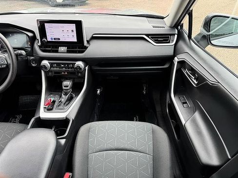 Used 2023 Toyota RAV4 XLE w/ Convenience Package FWD image 18
